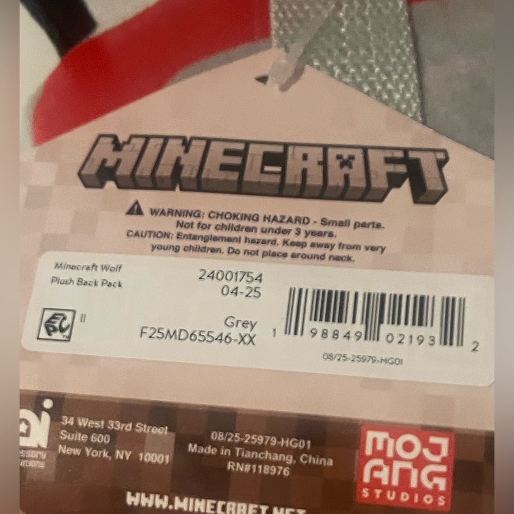 Minecraft Wolf Plush Mini Backpack Kids Gray Character Bag NWT - Picture 11 of 11